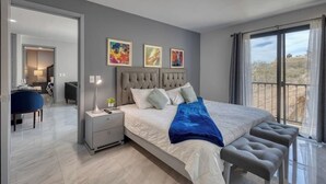 Apartment, Multiple Beds, Balcony, Mountain View (Cabo Cove 408) - Hotel Suite With Ocean-view Rooftop Infinity Pool, Balconies & AC (Cabo San Lucas)