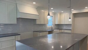 Unclassified image, 2 of 24, button - Fabulous 6-bedroom house with AC in charming Montclair Estate Section (Montclair)