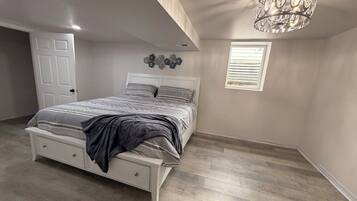 4 bedrooms, Internet, bed sheets