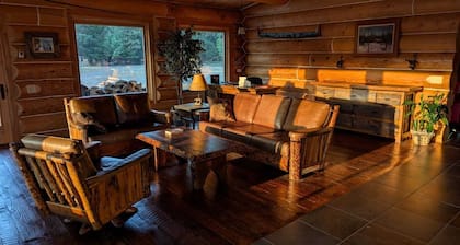Big Loghome With Pool And Mountain View