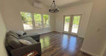 3-bedroom pet-friendly house in the wine country of Yakima