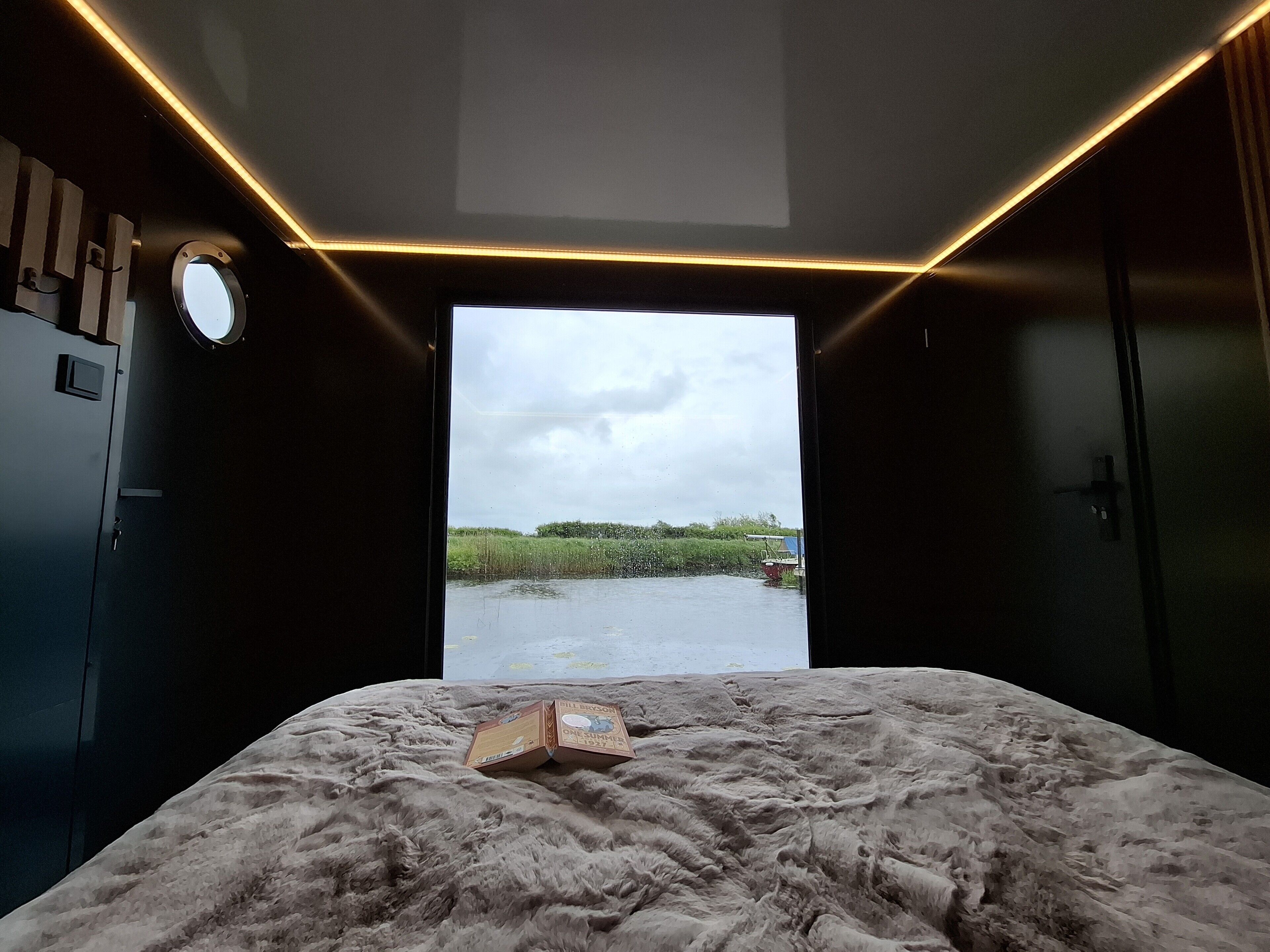 1 bedroom, iron/ironing board, Internet, bed sheets