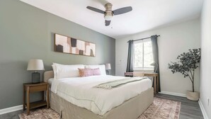 2 bedrooms, iron/ironing board, WiFi, bed sheets