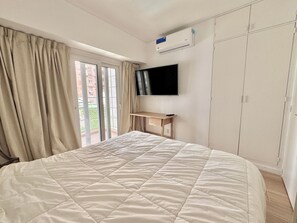 Iron/ironing board, Internet, bed sheets - Vrbo Property (Buenos Aires)