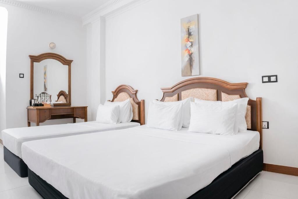 Deluxe Double or Twin Room, Balcony, Garden View | Laptop workspace