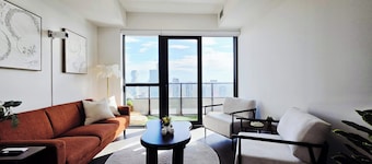 Sky High | Luxe Stay | 2 BR-2 BA | SQ1 | Lake View | Gym | Pool | Parking