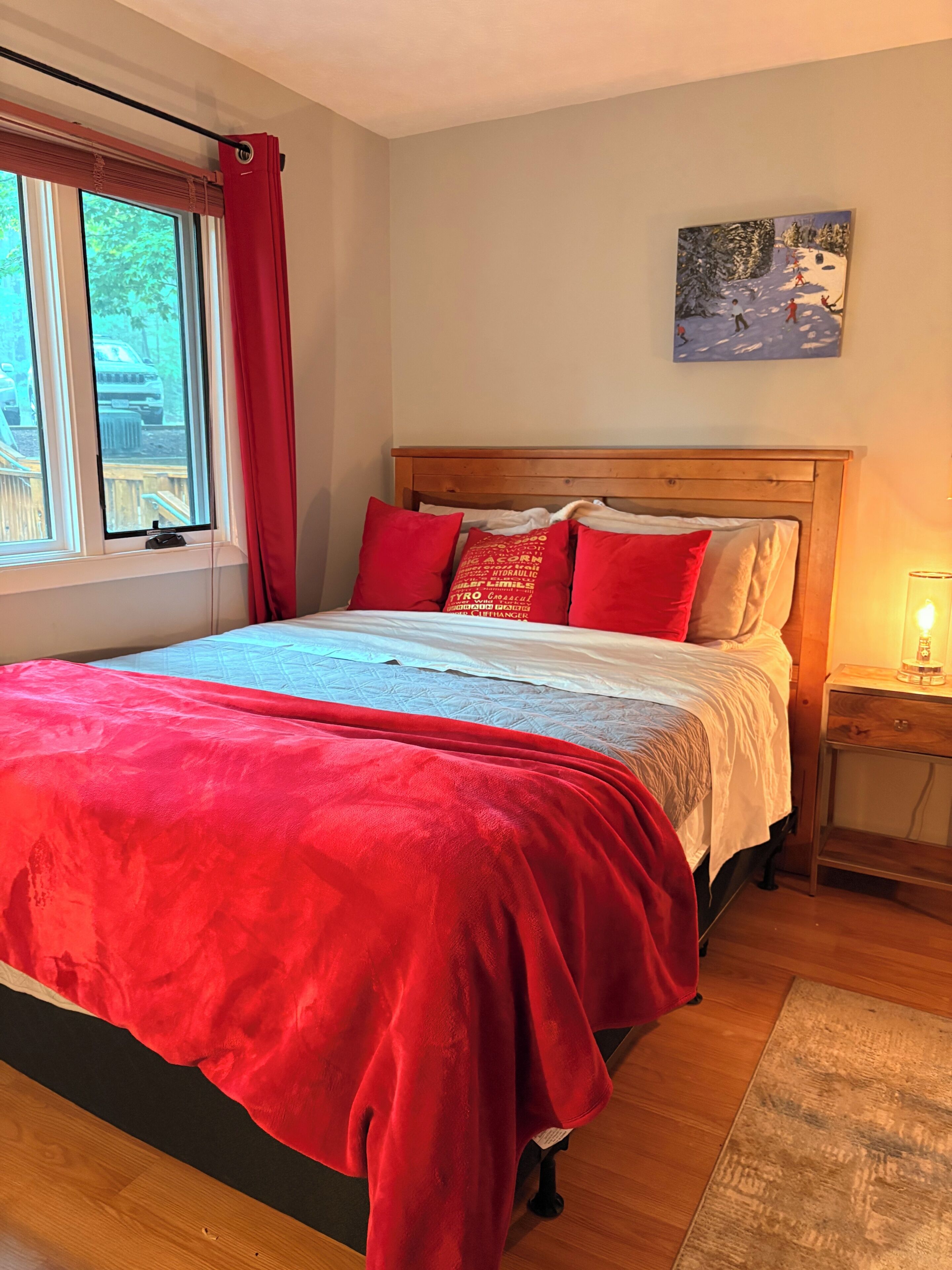 2 habitaciones, escritorio, tabla de planchar con plancha y wifi gratis 