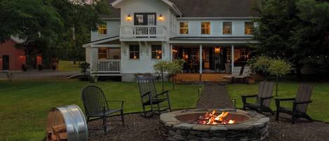 House (4 Bedrooms) | Front of property