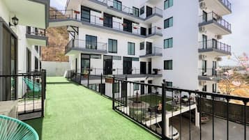 Lejlighed - 1 kingsize-seng - balkon - bjergudsigt (Cabo Cove 408 A) | Terrasse/gårdhave