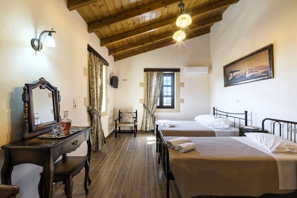 2 bedrooms, iron/ironing board, Internet - Villa Kaladare | Private Pool Villa in Crete | Sleeps 6
Peaceful - Relaxing Stay (Καλανδαρέ)