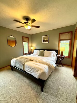 4 Schlafzimmer, Bügeleisen/Bügelbrett, WLAN, Bettwäsche