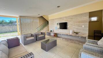 Chalet | Living area