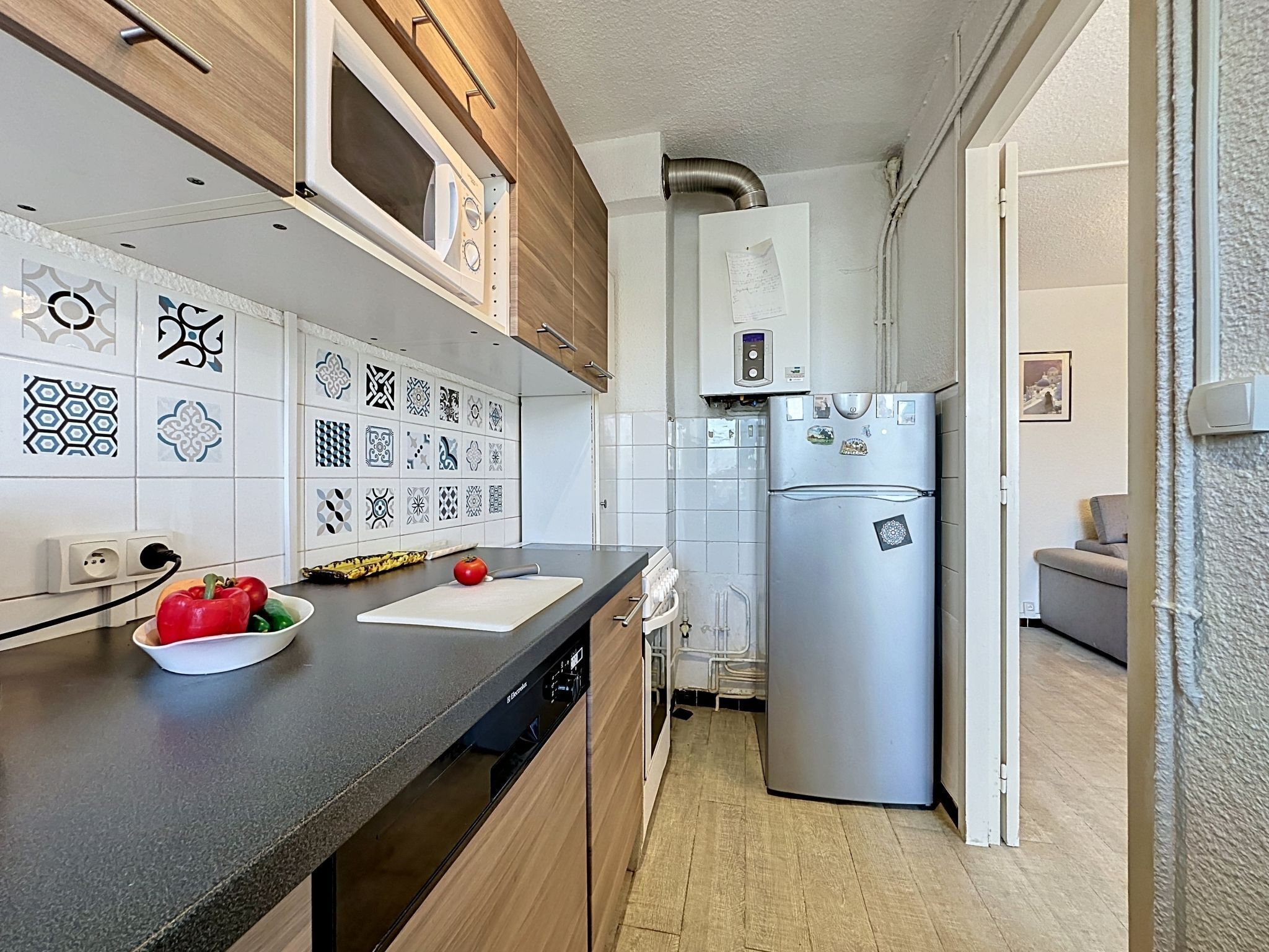 Kühlschrank, Mikrowelle, Ofen, Geschirrspüler