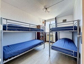 Bedroom - California by Interhome (Le Grau du Roi)