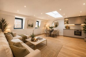Living area - Nine Elms Luxury Corporate Serviced Apartment (Greater London)