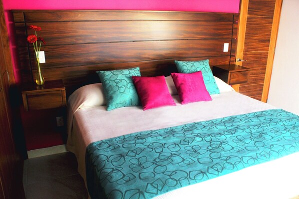 1 bedroom, iron/ironing board, WiFi, bed sheets - Infinity Pool * CharmingCondo in Gringo Gulch (Puerto Vallarta)