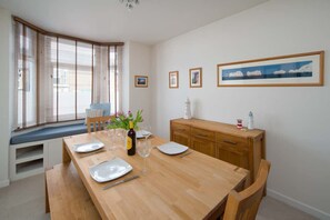 Dining - Windward Cottage Bright 3 bed Victorian home (Cowes)