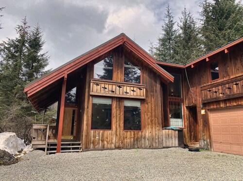 Iconic A-Frame | Steps to Alyeska + Restaurants