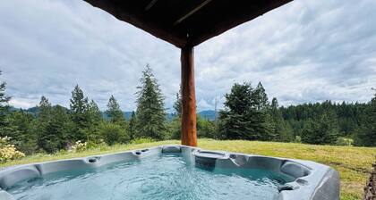 Family Getaway for 28 • Hot Tub • Near Silverwood & Hayden Lake & CDA