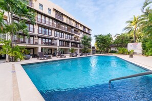Pool - Brownes 3C - 2-bedroom condo Hastings Barbados (Bridgetown)