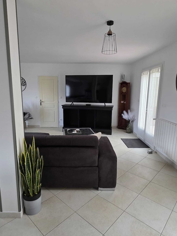 Living area - Charming villa with private pool in Laroque des Albères for 8 people (Laroque-des-Albères)