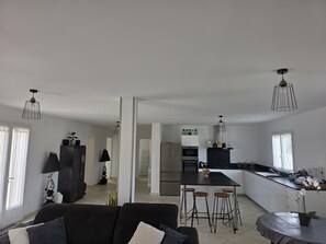 Living area - Charming villa with private pool in Laroque des Albères for 8 people (Laroque-des-Albères)