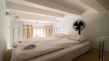 Comfort Apartment | Iron/ironing board, free WiFi