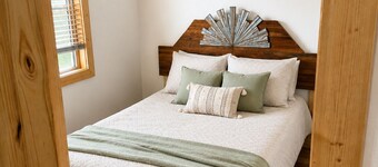 Scenic Loft Cottage 7 Near Fishing & Recreation - Your South Dakota Escape