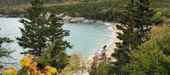Rocky Shore Cabin - Flanders Pond