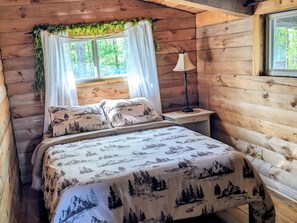 3 makuuhuonetta, silitysrauta/-lauta, vauvan matkasänky, Wi-Fi