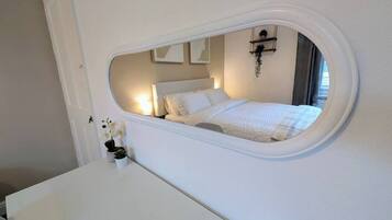 2 bedrooms, desk, iron/ironing board, travel cot