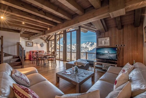 Penthouse - Mountain View & Ski Access 1850