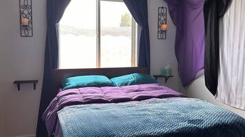 1 dormitorio, tabla de planchar con plancha, wifi y ropa de cama