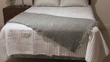 1 bedroom, WiFi, bed sheets, wheelchair access