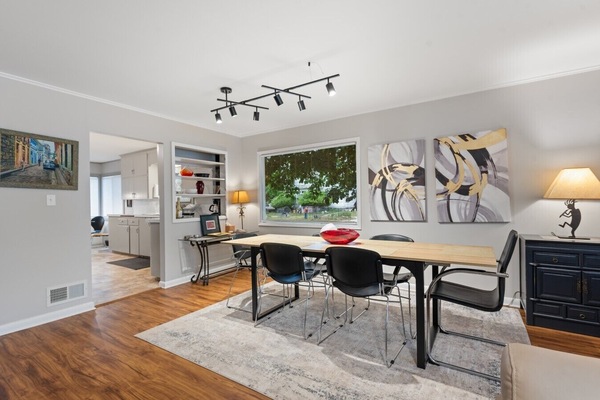 Fun for the whole family! Dining room table for 6. Perfect for meals or game night!