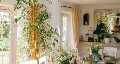 The Hamptons is a cosy & comfortable home for up to 14 people including children