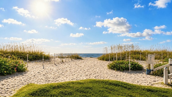 137 Grand Pavilion By Avantstay Steps To Beach + Resort Pools Wild Dunes Gated - Sullivan's Island, SC