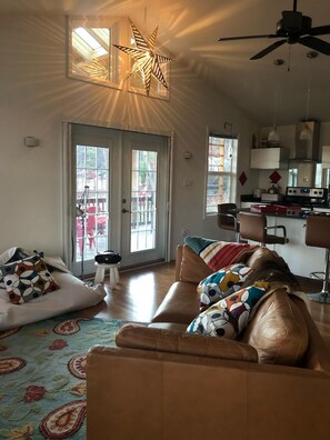 Interior - Stylish vacation home in the Appalachians (Augusta)