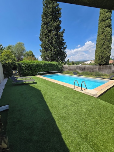 Provencal house with private pool