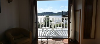 Rhinecliff Hotel