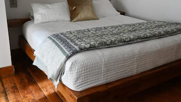 Standard Room, Balcony, River View | Desk, laptop workspace, blackout drapes, iron/ironing board