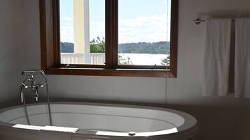 Standard Room, Balcony, River View | Bathroom | Separate tub and shower, free toiletries, hair dryer, towels