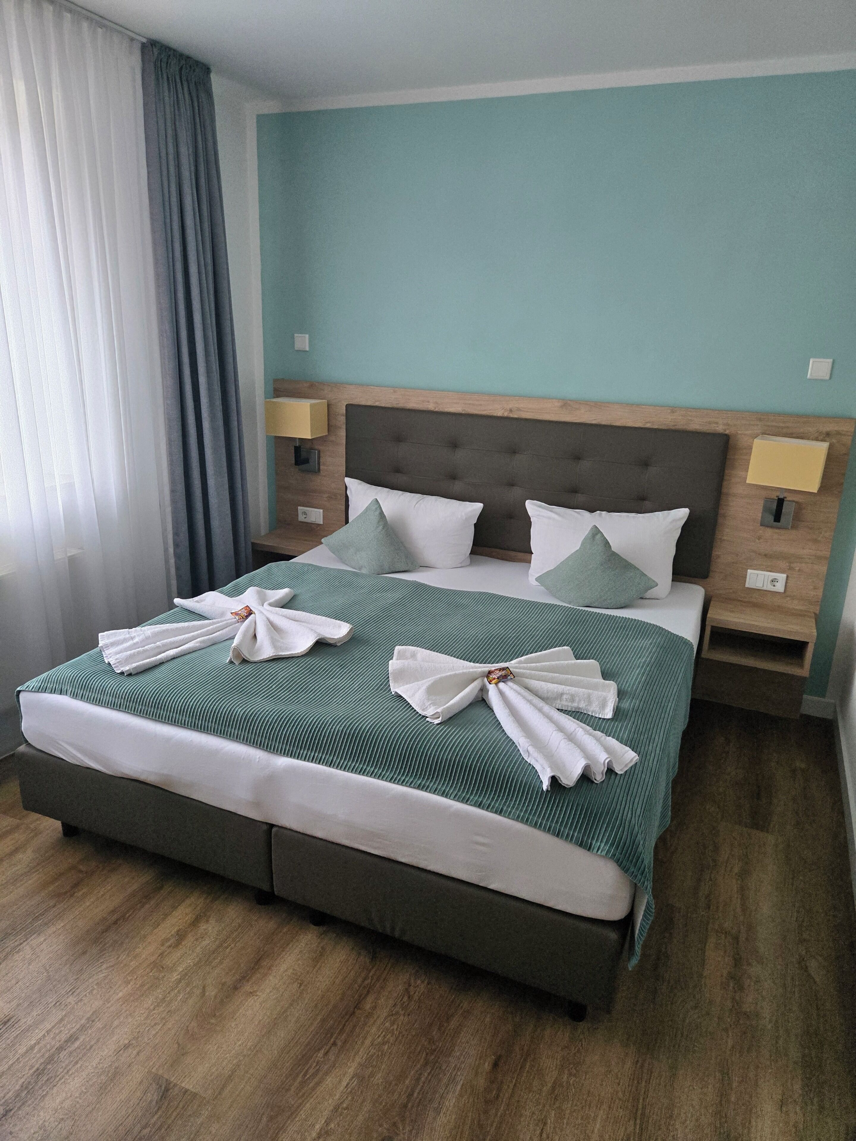 Classic Double Room, Garden View | Laptop workspace, free WiFi