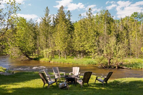 Platte River Sauna, Hot Tub & Kayaks, Near Dunes