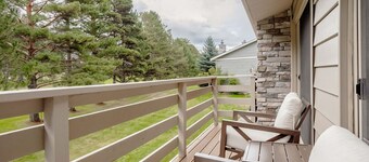 Cozy Condo Ranch at Roaring Fork