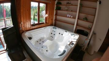 House (mountain view) | Indoor spa tub