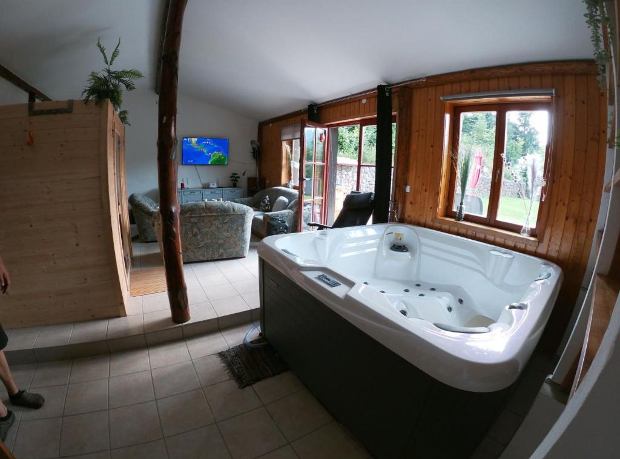 House (mountain view) | Indoor spa tub