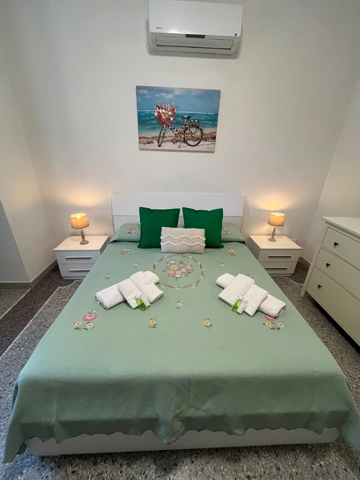 1 bedroom, iron/ironing board, WiFi (free), bed sheets