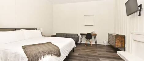 1 bedroom, desk, free WiFi, bed sheets