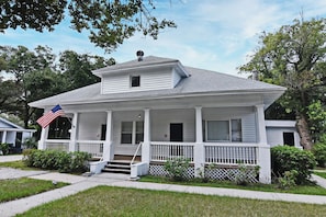 Exterior - Chic Studio Apt #4 by Bike Trail & Historic Downtown Winter Garden (Winter Garden)